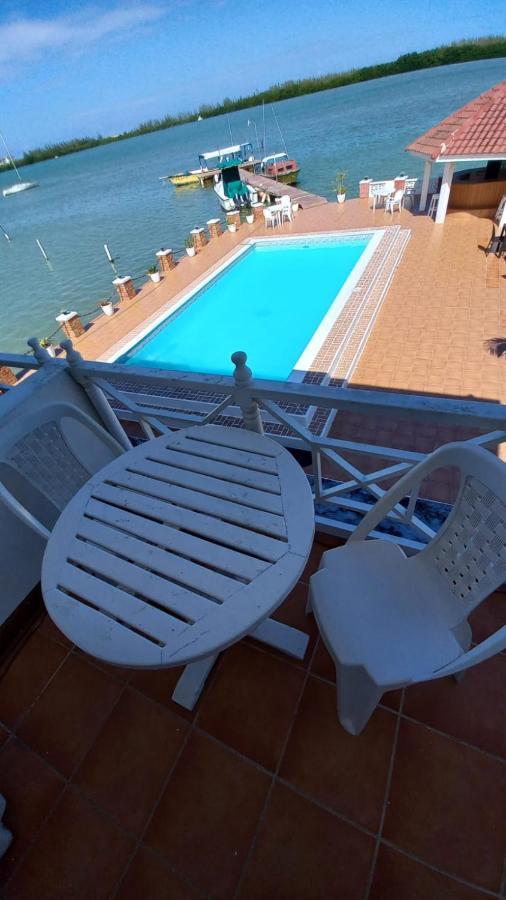 Fisherman'S Inn Hotel Florence Hall Екстериор снимка