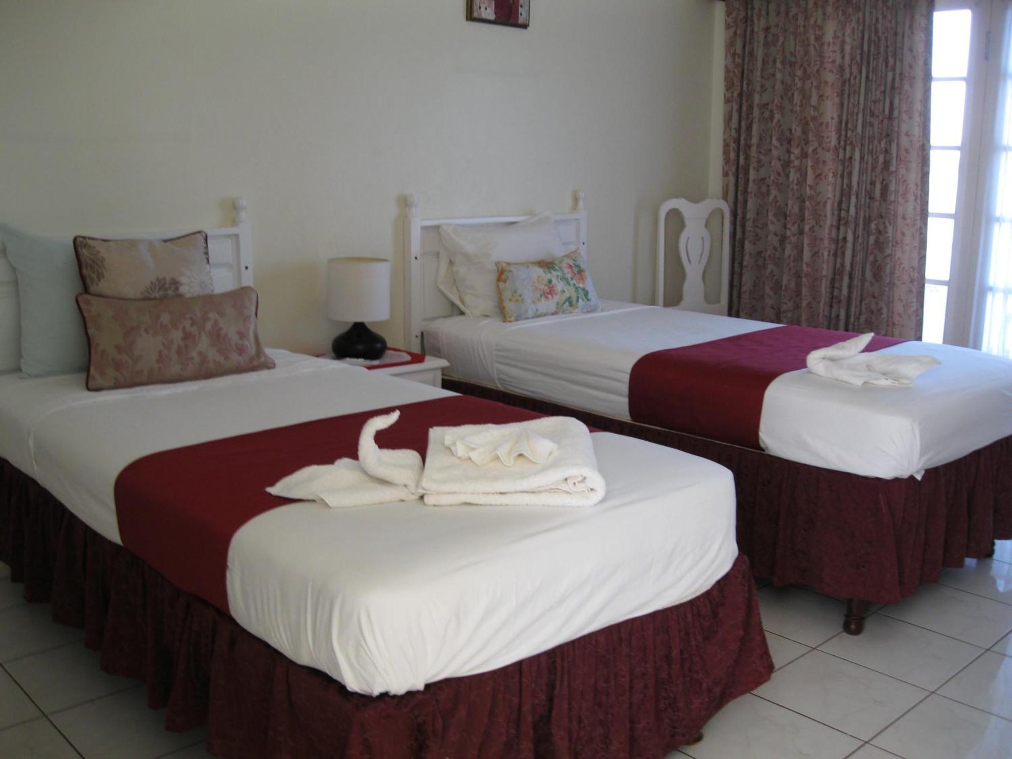 Fisherman'S Inn Hotel Florence Hall Екстериор снимка