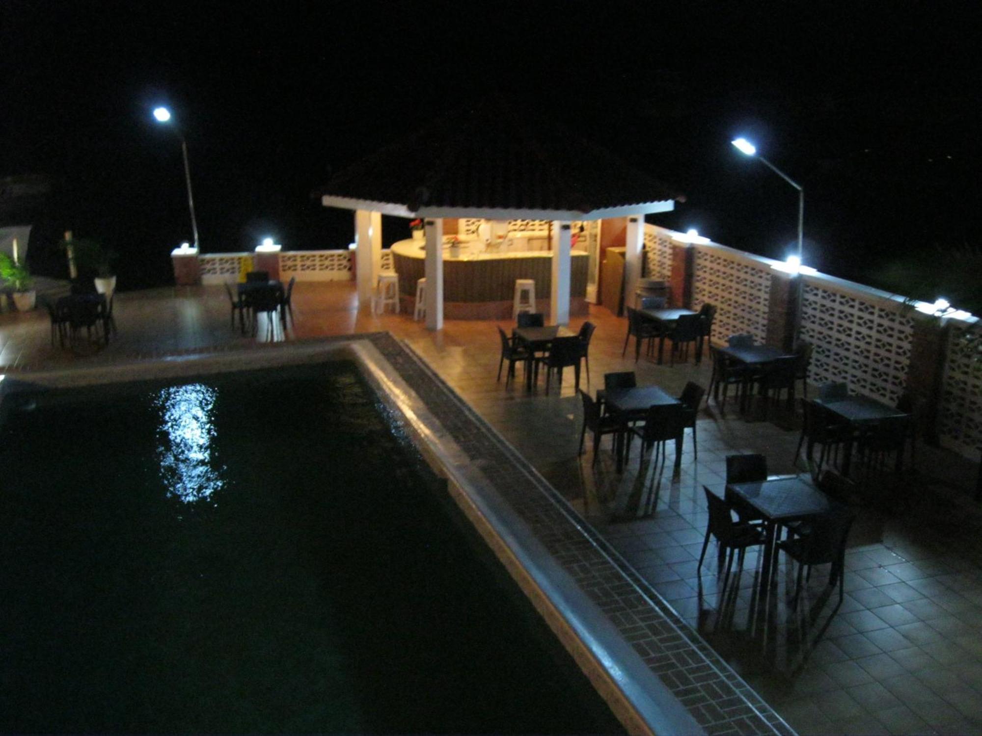 Fisherman'S Inn Hotel Florence Hall Екстериор снимка