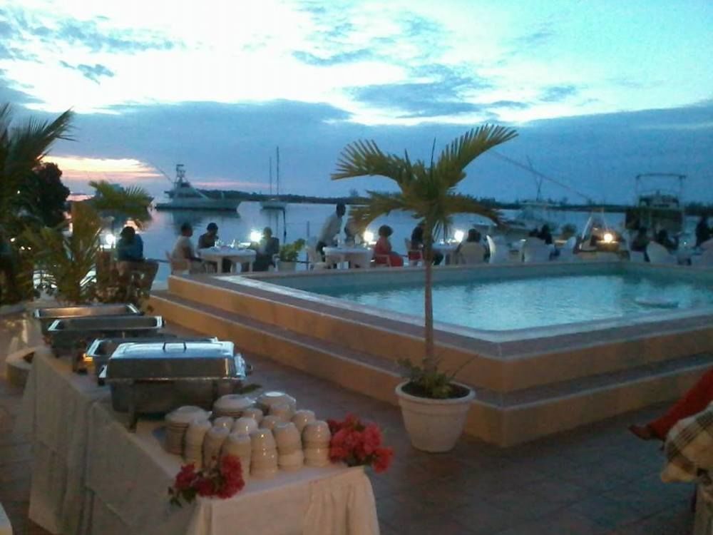 Fisherman'S Inn Hotel Florence Hall Екстериор снимка